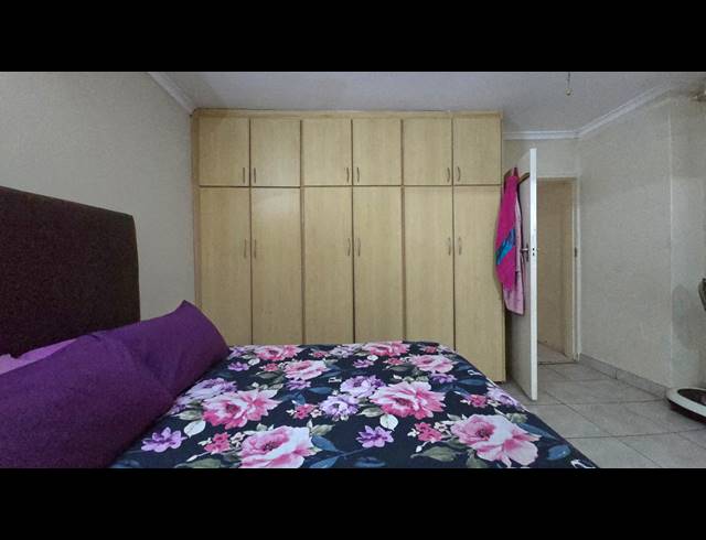3 BEDROOM FREEHOLD FOR SALE IN SHALLCROSS